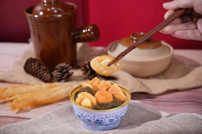 Buddha Jumping Over Wall (Canned Sea Food thick Soup) With Abalone Broth , National Banquet Dishes , Rich Golden Soup