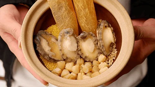 ZEAGROVE Golden Abalone & Fish Maw Stew Traditional Asian Herbal Essence Nourishing Seafood Dish High Protein Gourmet Delight