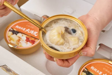 Peach Resin and Tapioca Full Topping Sweet Soup