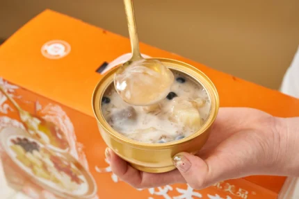 Peach Resin and Tapioca Full Topping Sweet Soup